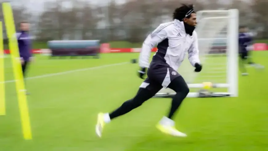 Michael Carrick Updates on Patrick Dorgu’s Injury Status