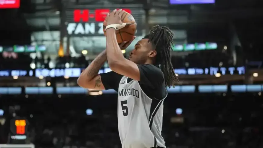 Spurs’ Stephon Castle Impresses with Vicious Windmill Dunk