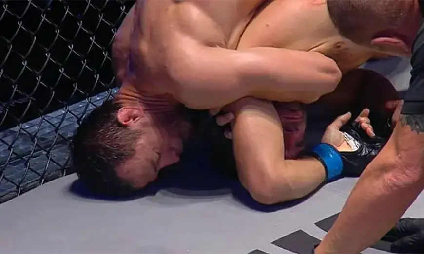 Usman Nurmagomedov Subdues Alfie Davis to Defend PFL Lightweight Title