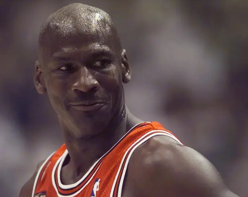 Bob Sura Reflects on Michael Jordan’s Fierce NBA Welcome: “I’m Gonna Punch You”