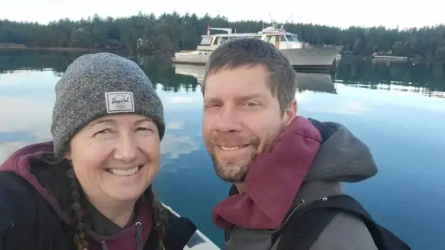 Couple’s Moldy Yacht Purchase Transforms into Unlikely Floating Home