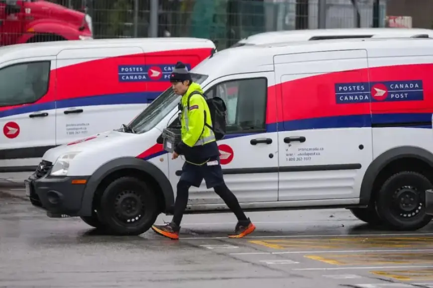 Ottawa Grants Canada Post $1 Billion for Urgent Reforms