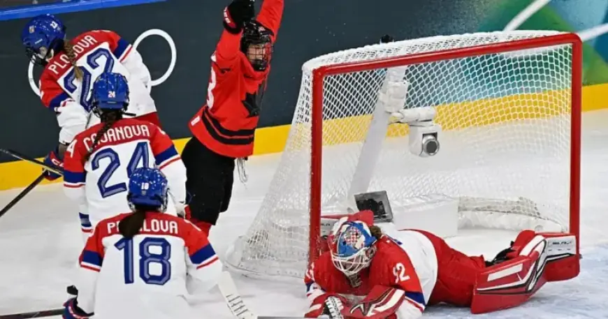 Canada Dominates Czech Republic: Fillier and Stacey Boost Lead to 3-0