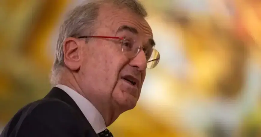 French Central Bank Chief’s Sudden Exit Fuels Suspicion Among Macron Opponents