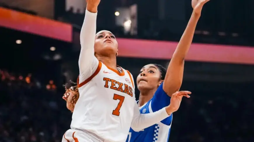 College basketball rankings: Arizona stays No. 1 as Houston rises; UConn still leads women