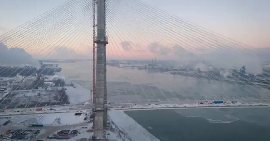 Trump Vows to Halt Gordie Howe International Bridge Opening to Canada