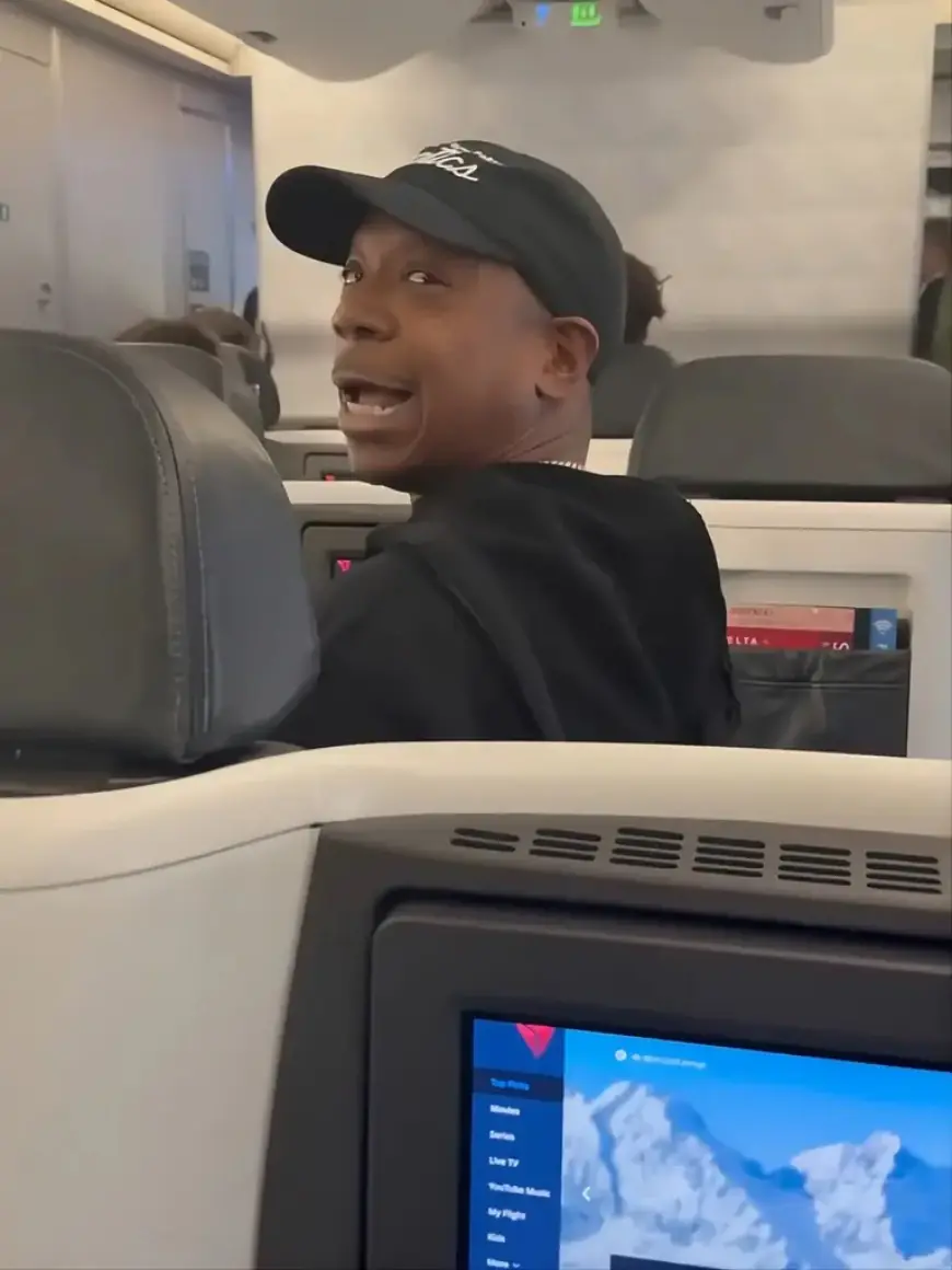 Queens Rap Feud Erupts on Delta Flight, Ending in Pillow Fight Ejection