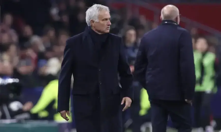 Social Media Debates Mourinho’s Future