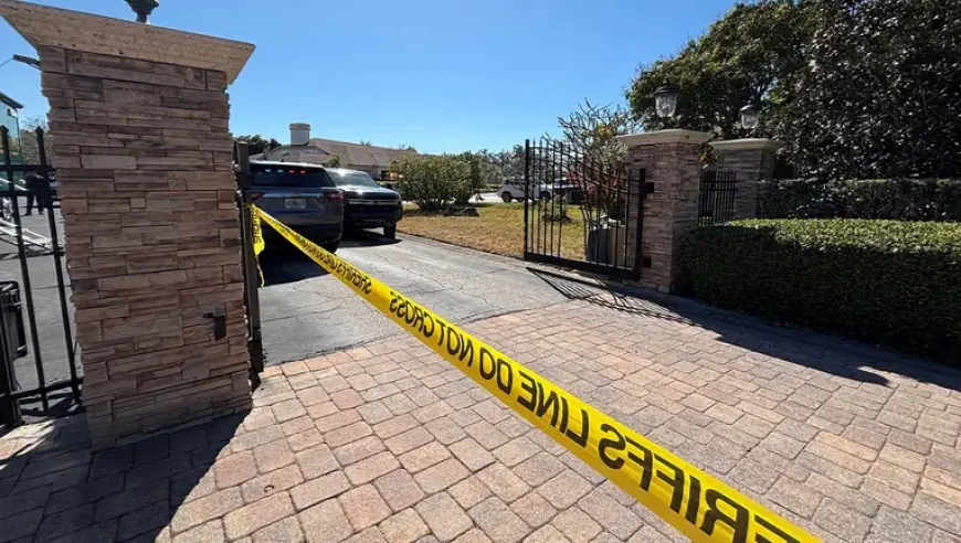 Multiple victims found dead in Sarasota home shooting