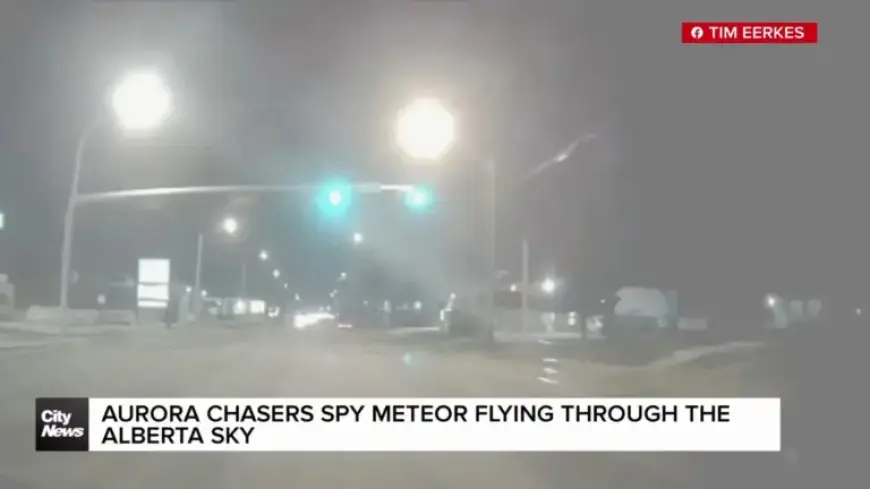 Meteor Lights Up Alberta Sky for Aurora Chasers