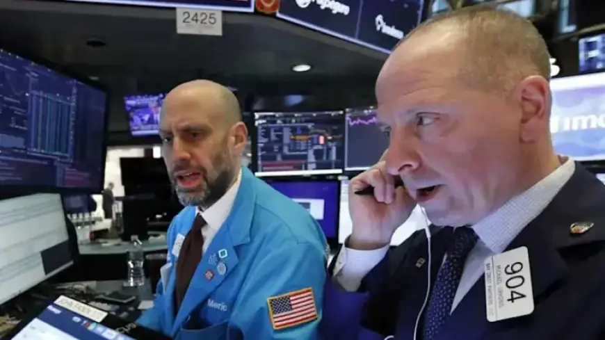 ASX Declines as Tech Stocks Rise; Aussie Dollar Gains