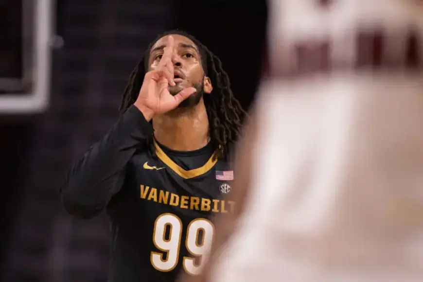 Steven Pearl Analyzes What Makes Vanderbilt’s Offense Tough to Defend