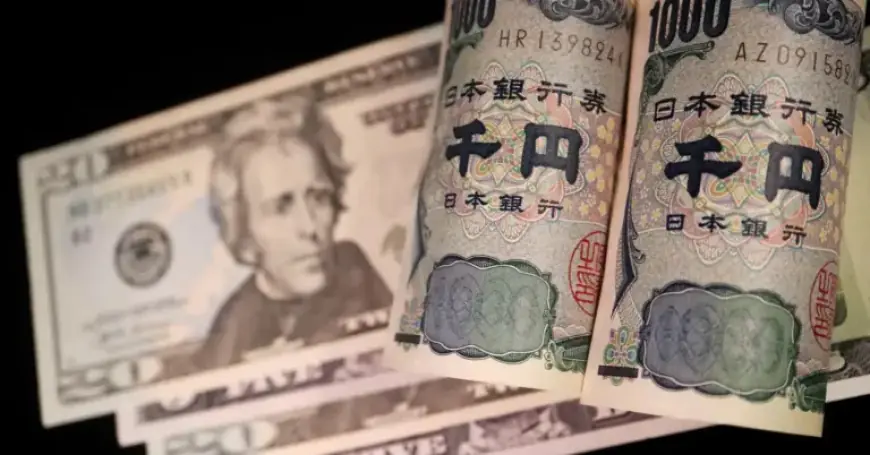Yen and Aussie Surge as Dollar Weakens