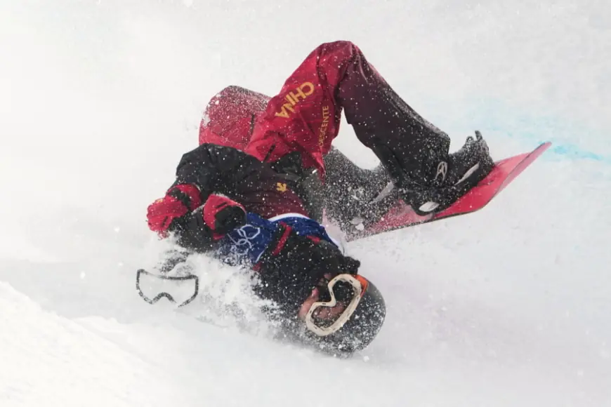 Liu Jiayu injured in scary Olympic halfpipe fall during Milan-Cortina qualifying