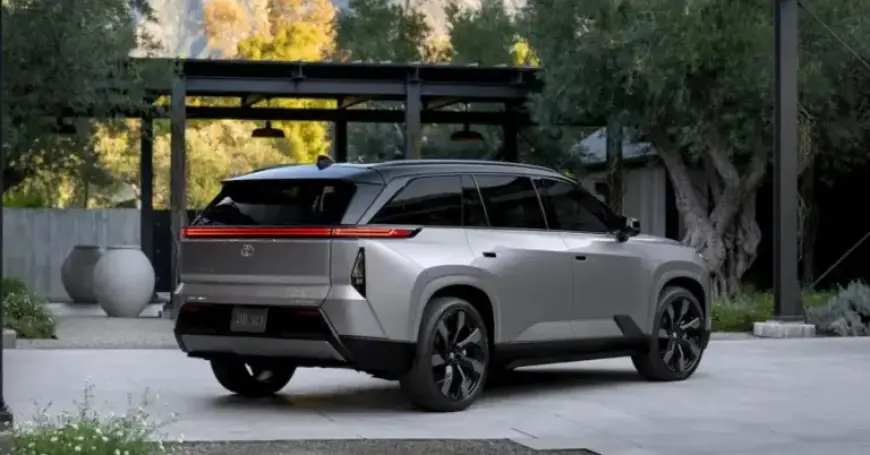 Toyota Unveils Highlander EV: First 3-Row Electric SUV with 320-Mile Range