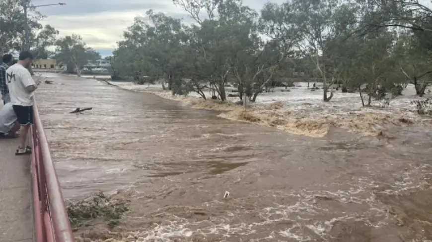 Major Floods Strike Alice Springs, Closing Roads