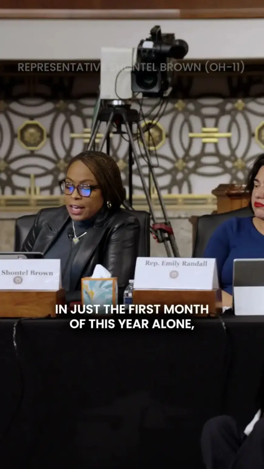 Speaker Claims Federal Agents Killed Two U.S. Citizens, Criticizes Administration