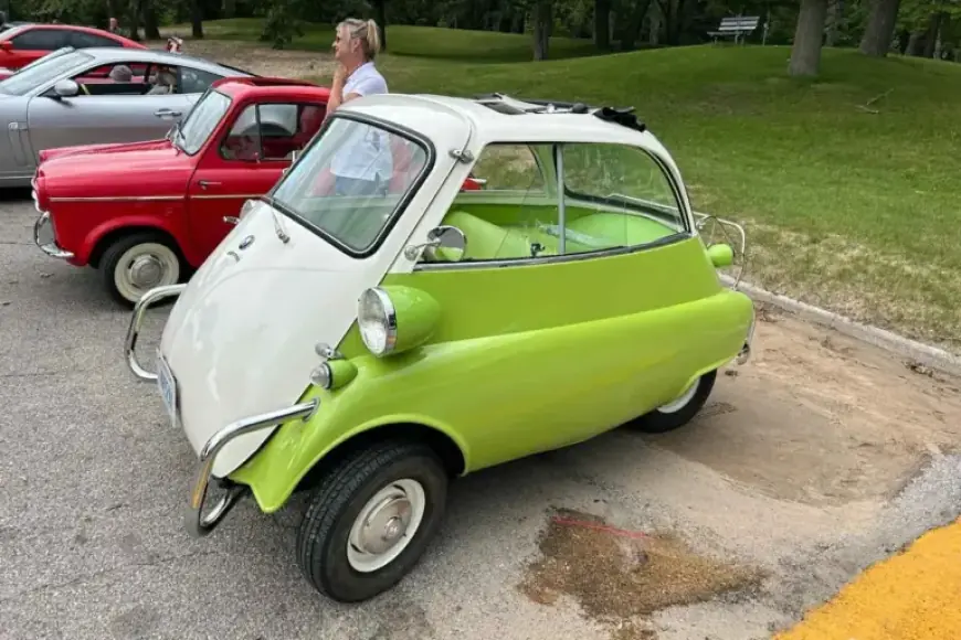 Compact Cars Steal Spotlight at Canadian International Auto Show