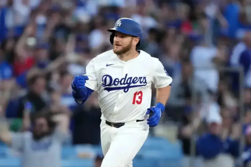 Dodgers Extend Max Muncy’s Contract