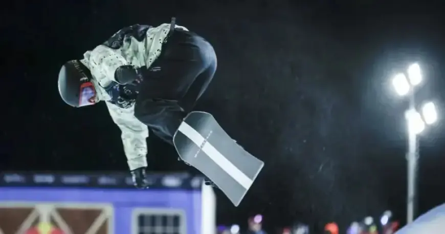 Elizabeth Hosking Advances Strongly Toward Olympic Halfpipe Snowboarding Event