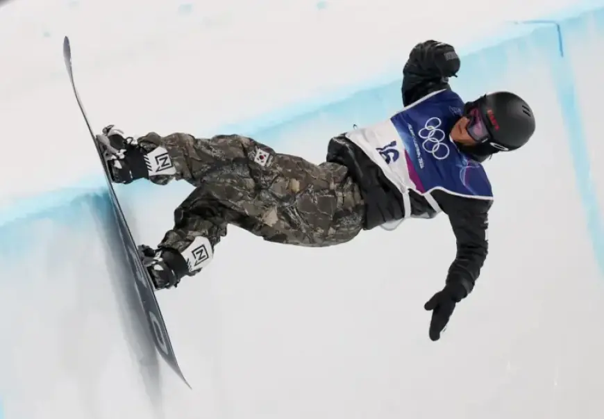 Snowboarder and Figure Skater Chase Medals