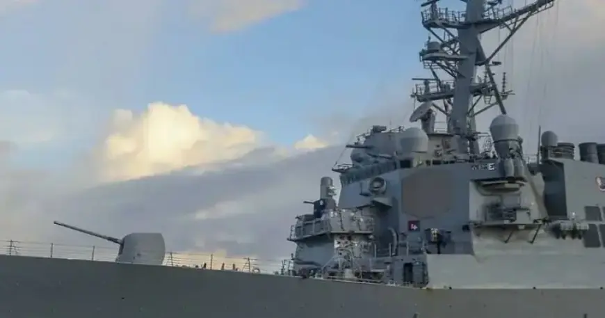 US Navy Confirms Collision of Two Ships in Southern Waters