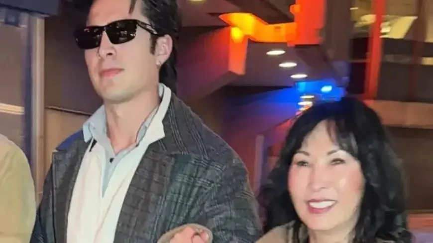 Hudson Williams Relishes Knicks vs. Pacers Game with Mom at Madison Square Garden