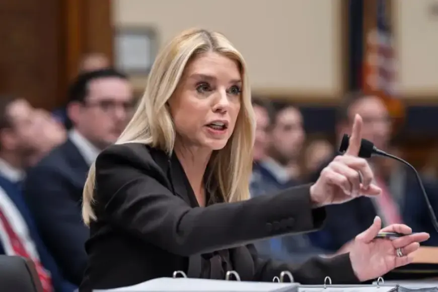 Newsmax Host Criticizes Pam Bondi: Questions Career Longevity