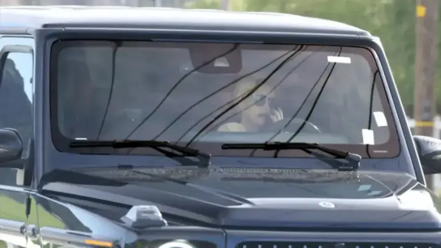 Britney Spears Makes Public Appearance After Selling Music Catalog