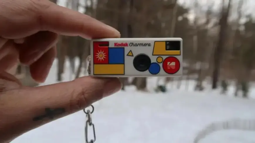 Tiny Kodak Charmera Captures Hearts Despite Low-Quality Photos