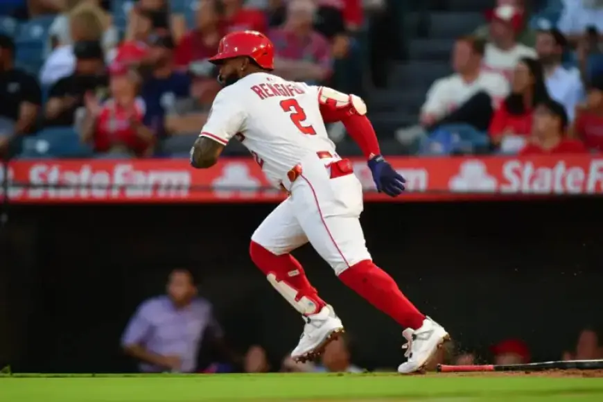 Brewers Sign Luis Rengifo in Strategic Move