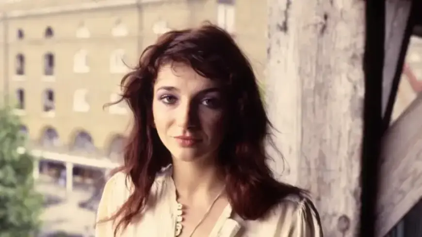 Discover How “Wuthering Heights” Catapulted 19-Year-Old Kate Bush to Stardom