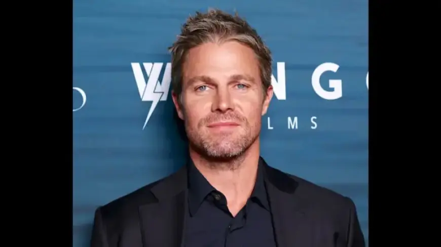 Stephen Amell Joins Baywatch Reboot as Hobie Buchannon on Fox