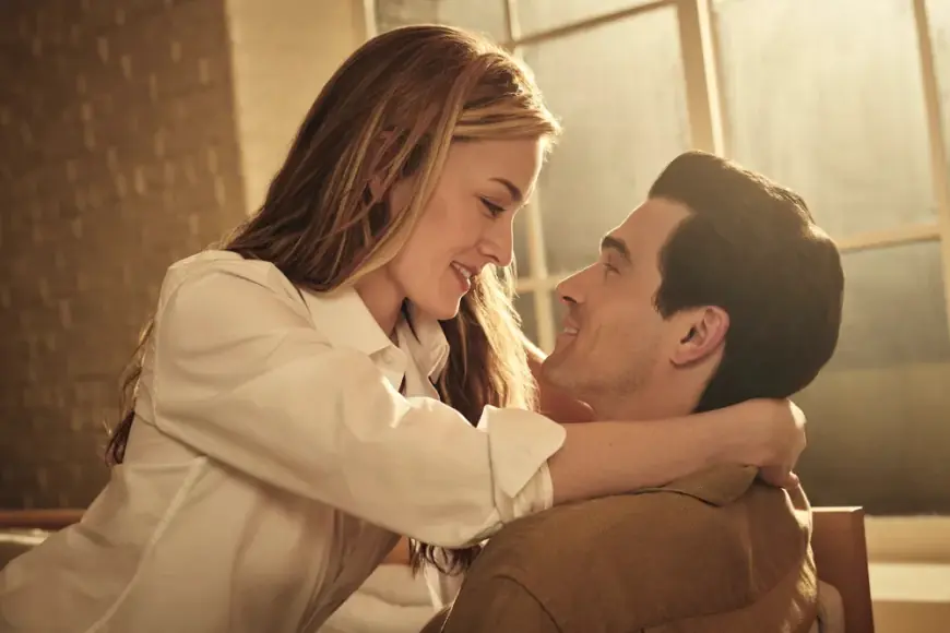 Carolyn Bessette Kennedy and JFK Jr.’s Love Story Returns to the Spotlight as “Love Story” Limited Series Debuts