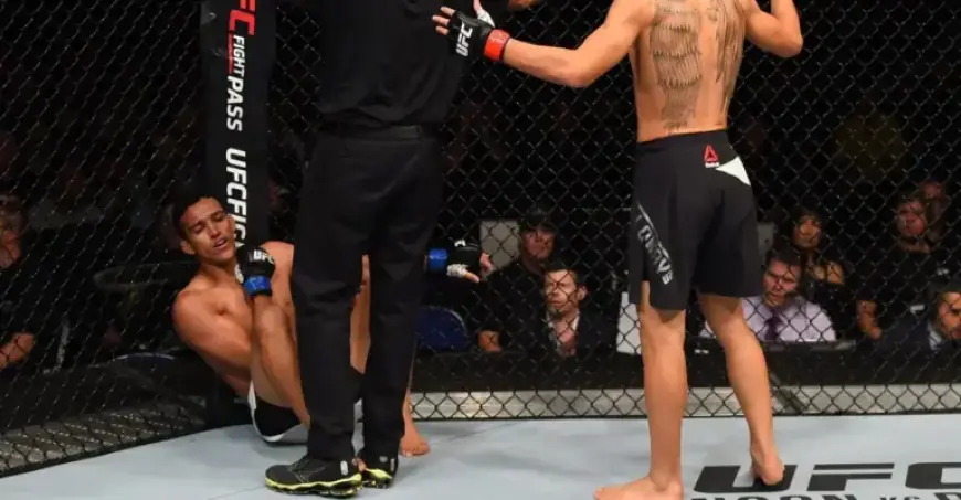 Charles Oliveira’s Injury vs. Max Holloway: A Mystery 10 Years Later