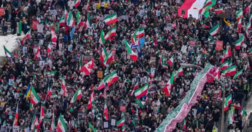 Thousands Rally in North York Supporting Iran Anti-Government Protests