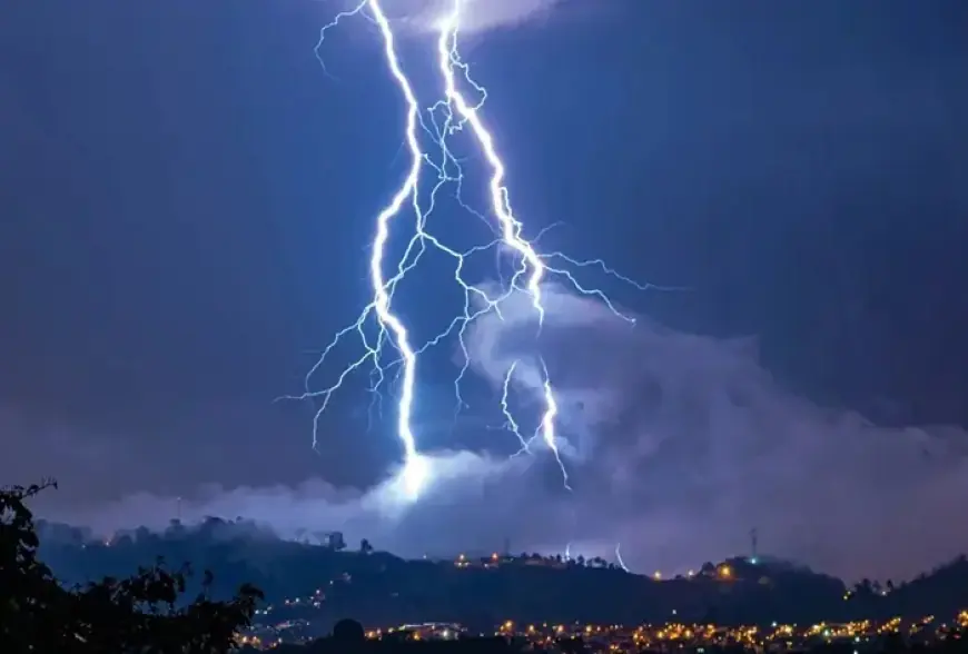 Severe Lightning Alert Issued for Four Districts