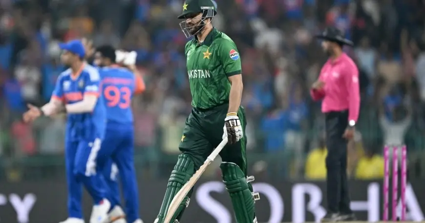 Pakistan vs India: T20 World Cup — India set 176 as Pakistan stutter in Colombo