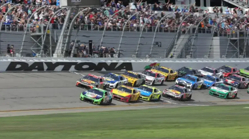 “2026 Daytona 500: Live Updates on Results, Leaderboard, Weather, and Highlights”