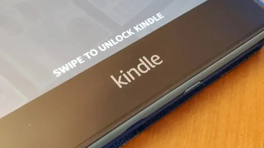 Upgrade Your Kindle with This $6 Amazon Gadget for MagSafe Support