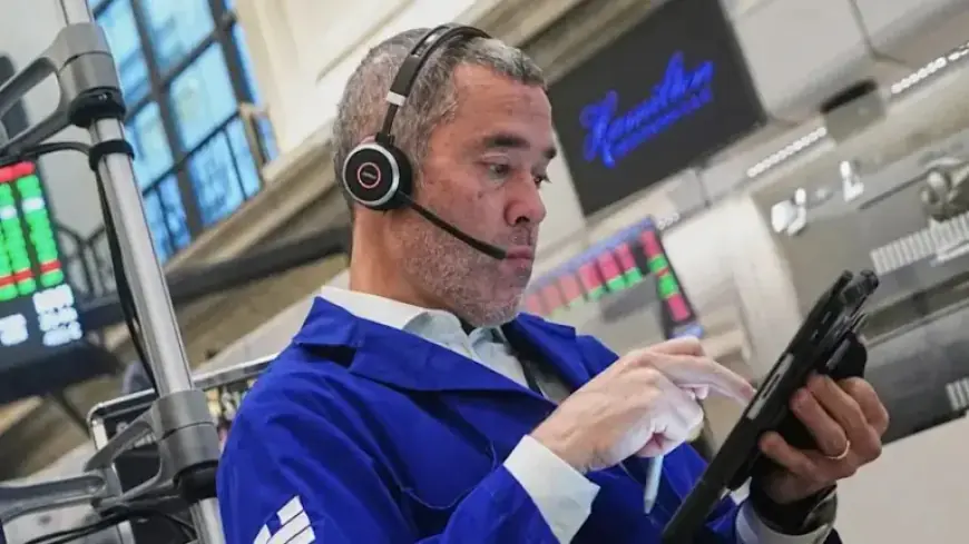 ASX Rises Amid Earnings, but Banks Decline