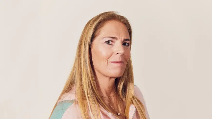 Picabo Street Lends Iconic Gloves to Lindsey Vonn Ahead of Dramatic Downhill at Milan-Cortina