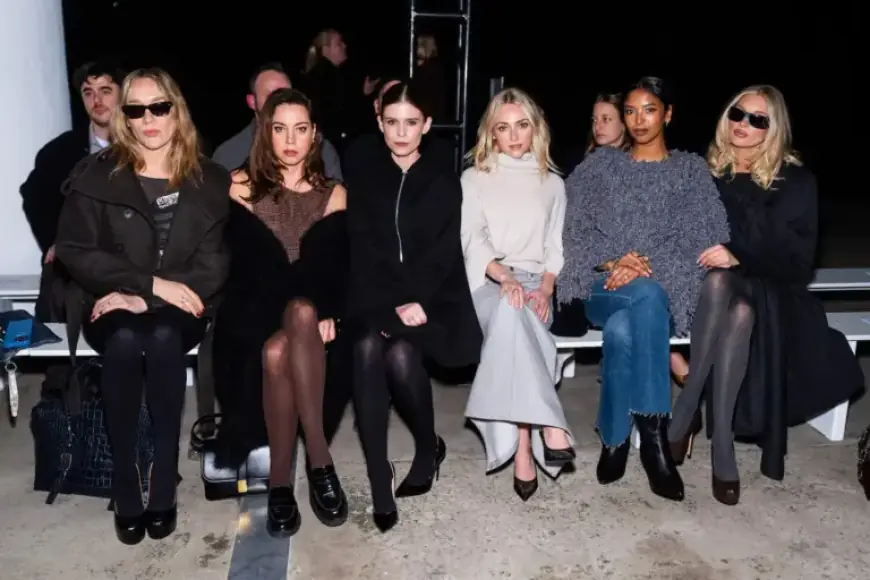 Y2K ‘It’ Jeans by 7 For All Mankind Captivate Gen Z Again