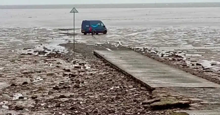Amazon Van Stranded at Sea’s Edge as Driver Aims for Essex Island