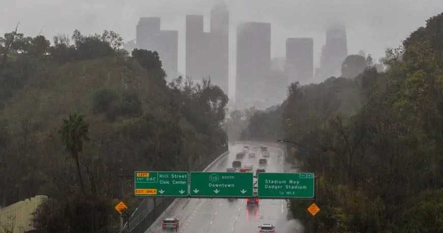 LIVE UPDATES: flash flood warning issued in Los Angeles as storm soaks region
