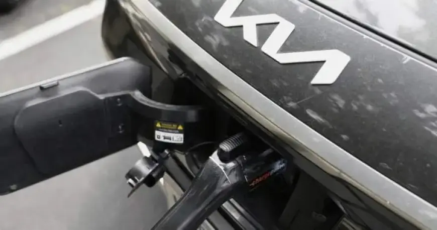 Car Dealers Demand Past Reimbursements Amid New EV Rebate Rollout