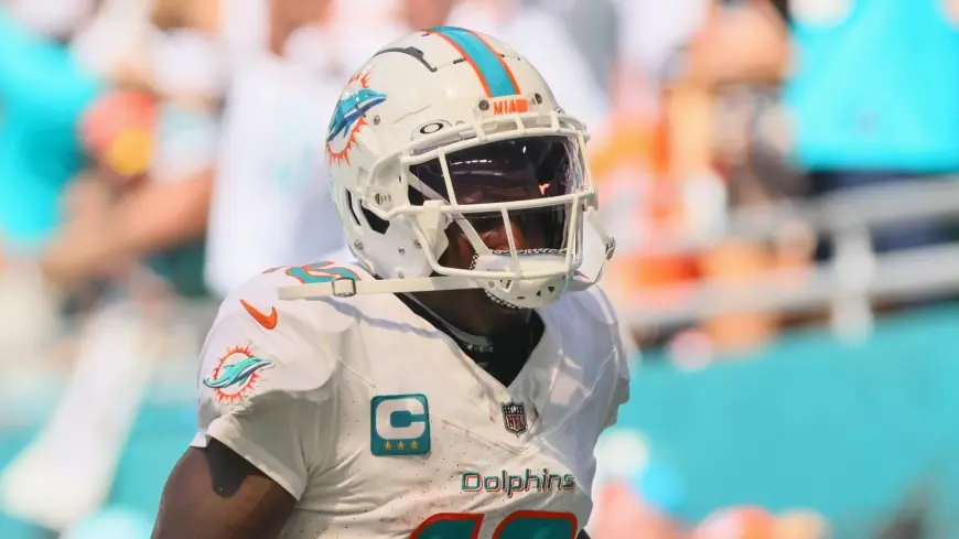 Tyreek Hill Becomes Free Agent After Dolphins Split; Patriots Among Potential Suitors