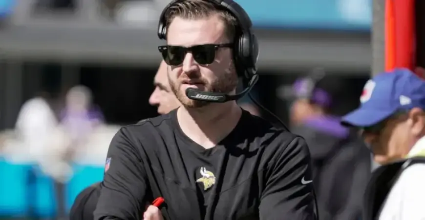 Andrew Janocko Offers Quarterback Expertise to Las Vegas Raiders