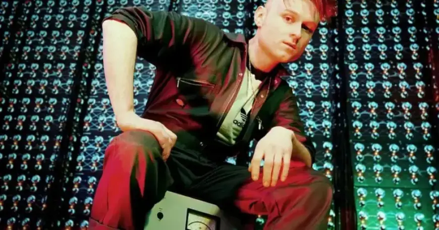 UK Chooses YouTuber and Singer-Songwriter for Eurovision Entry