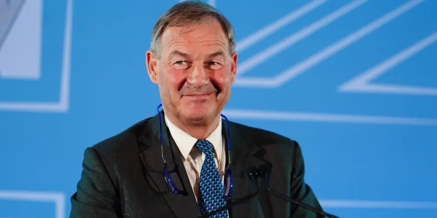 Rupert Lowe’s Restore Britain party tests Nigel Farage’s grip on the right